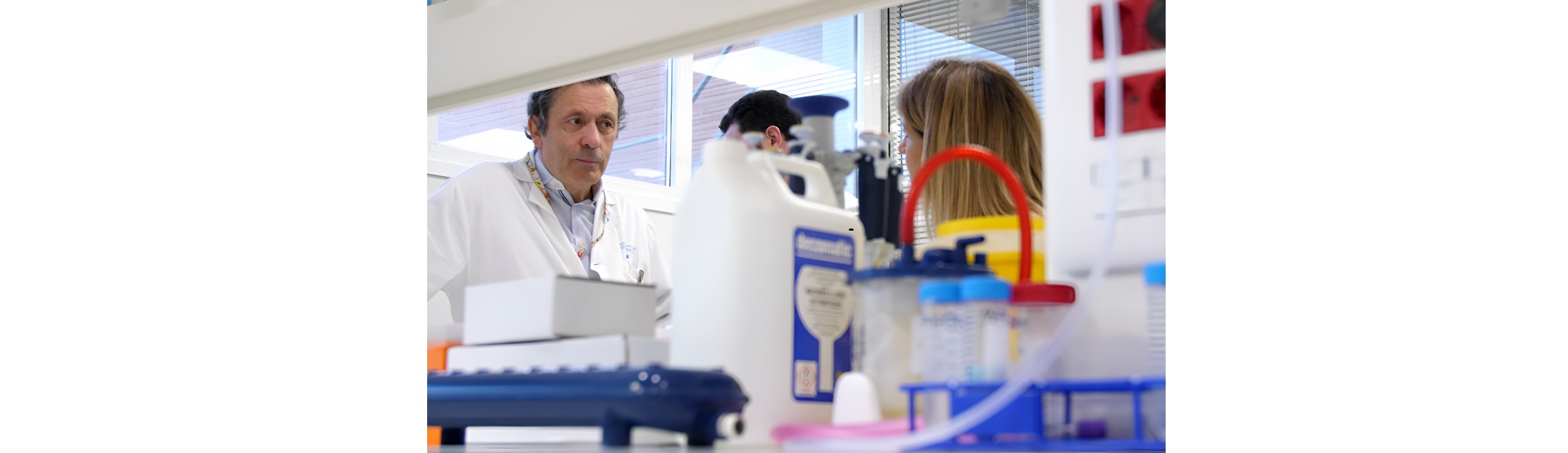 El Instituto i+12 lidera un ensayo clínico pionero que ha demostrado, por primera vez, que un tratamiento de mantenimiento consigue mejorar de forma significativa la supervivencia en pacientes con cáncer de pulmón de célula pequeña en estadio avanzado.