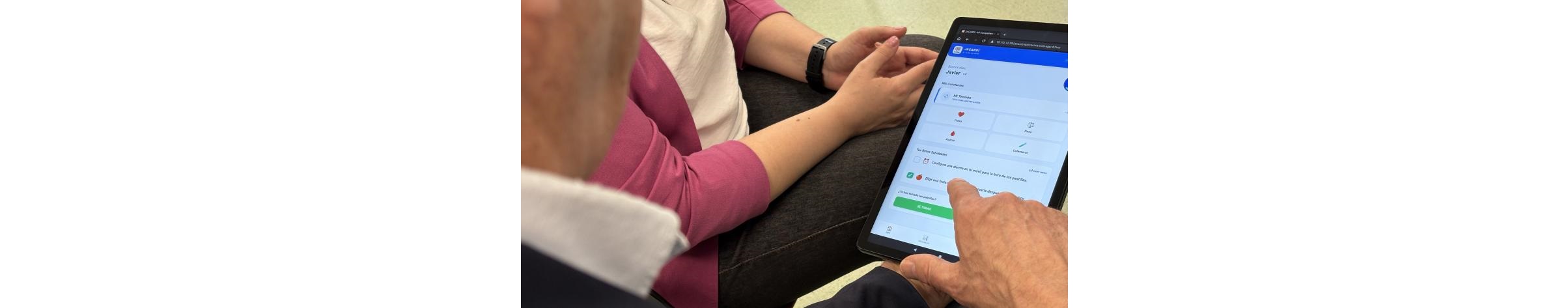 El Instituto i+12 impulsa ‘AMIGA’, una app innovadora codiseñada con pacientes para mejorar la adherencia tras el infarto, en el marco del proyecto europeo JACARDI